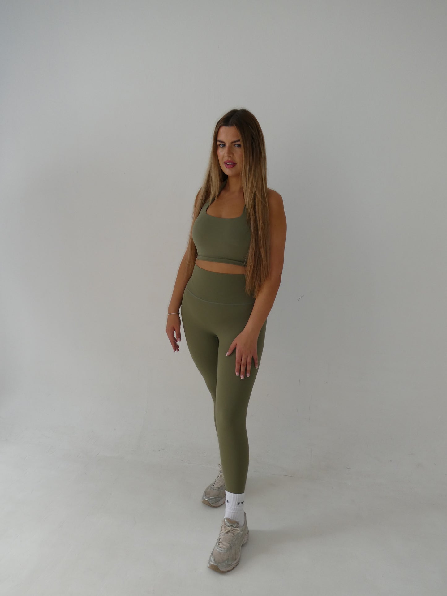 Forme Essential Leggings – Sage