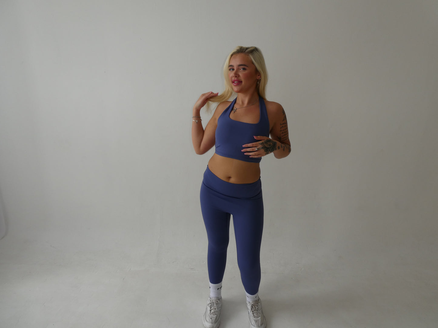 Forme Halterneck Crop – Blueberry
