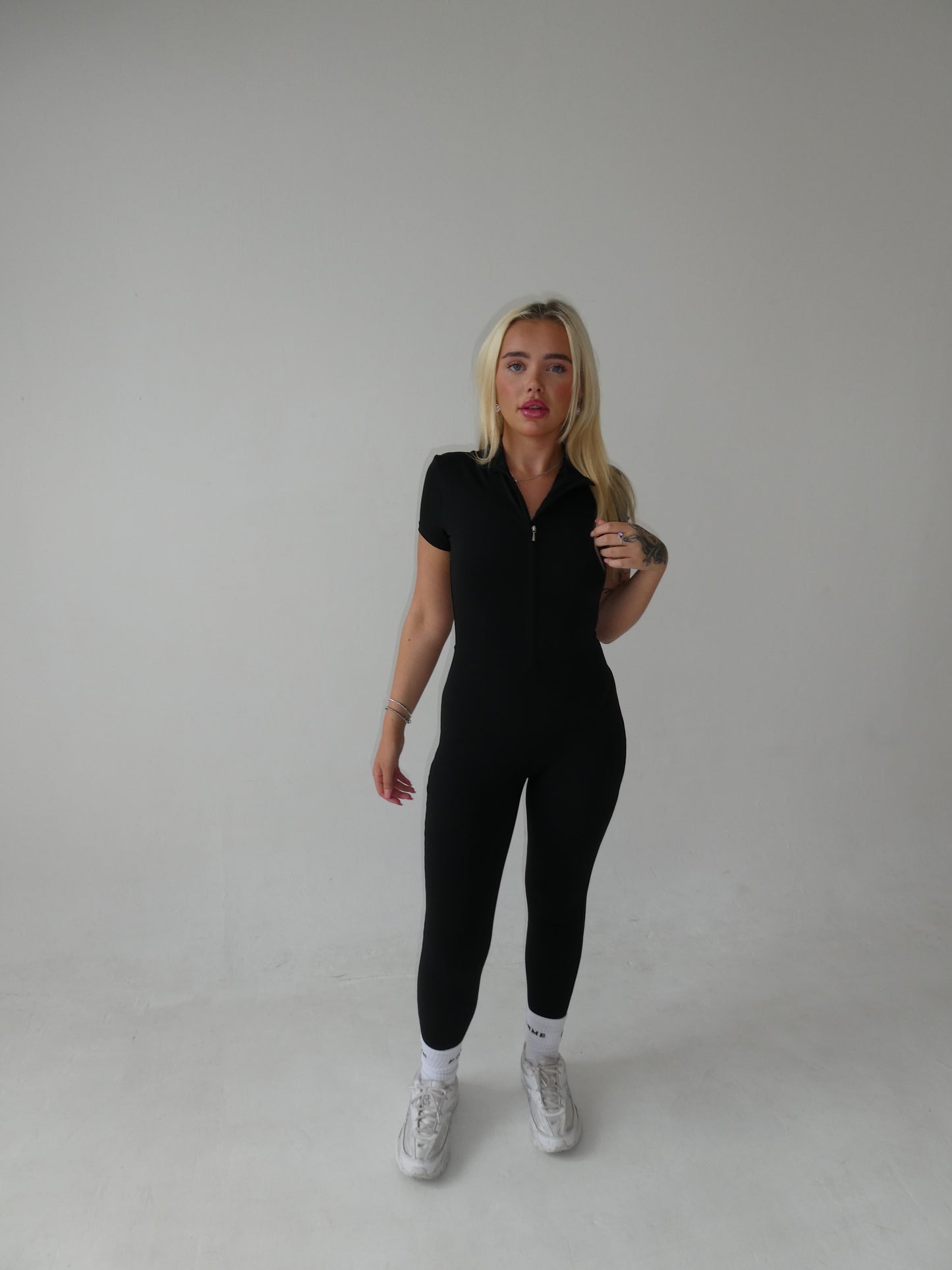 Forme Essential Zip Jumpsuit – Black