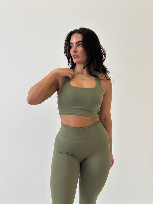 Forme Essential Halterneck Crop – Sage