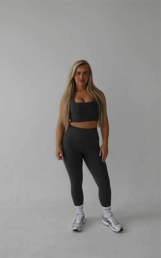 Forme Halterneck Crop – Grey