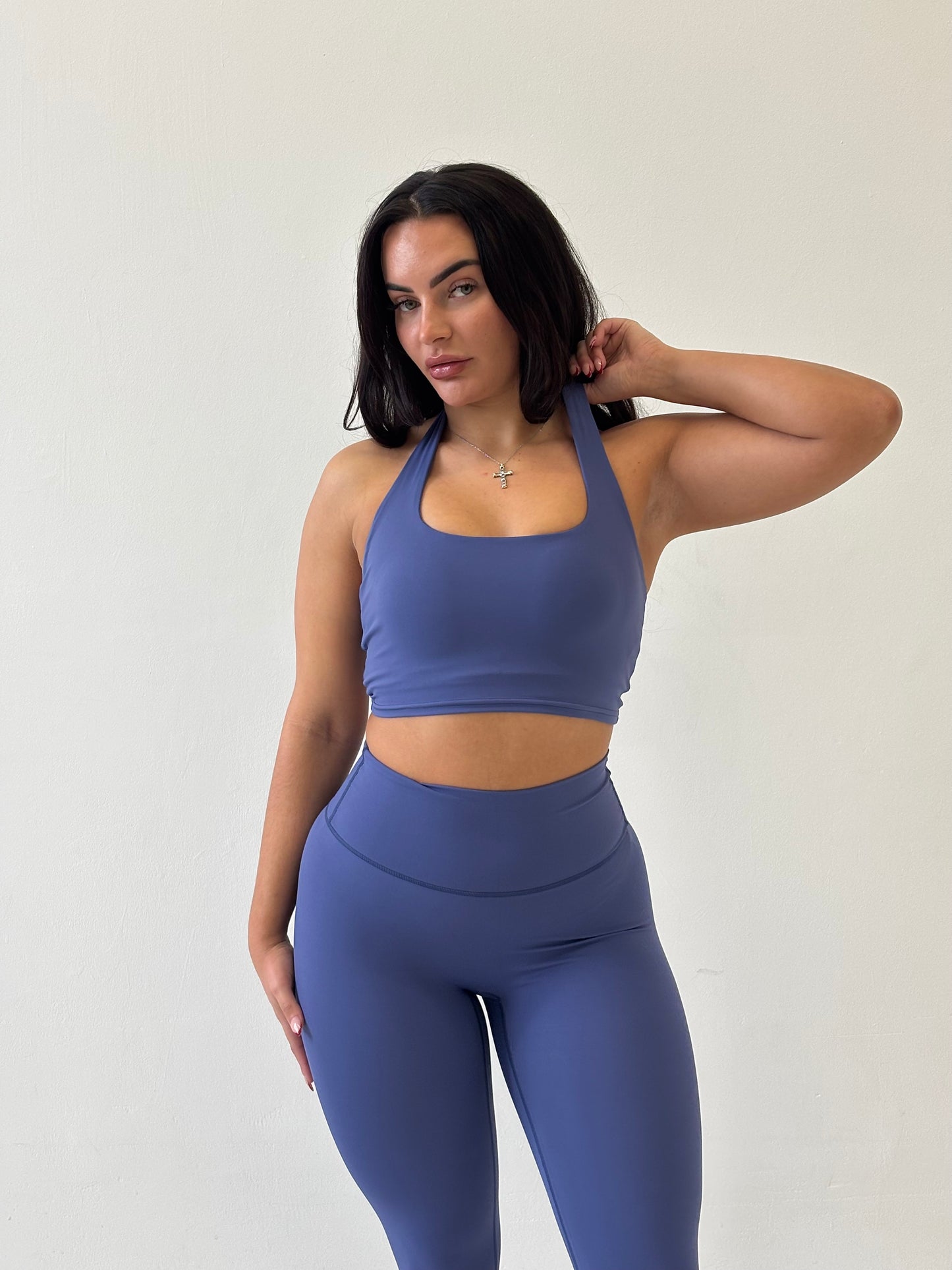 Forme Essential Halterneck Crop – Blueberry
