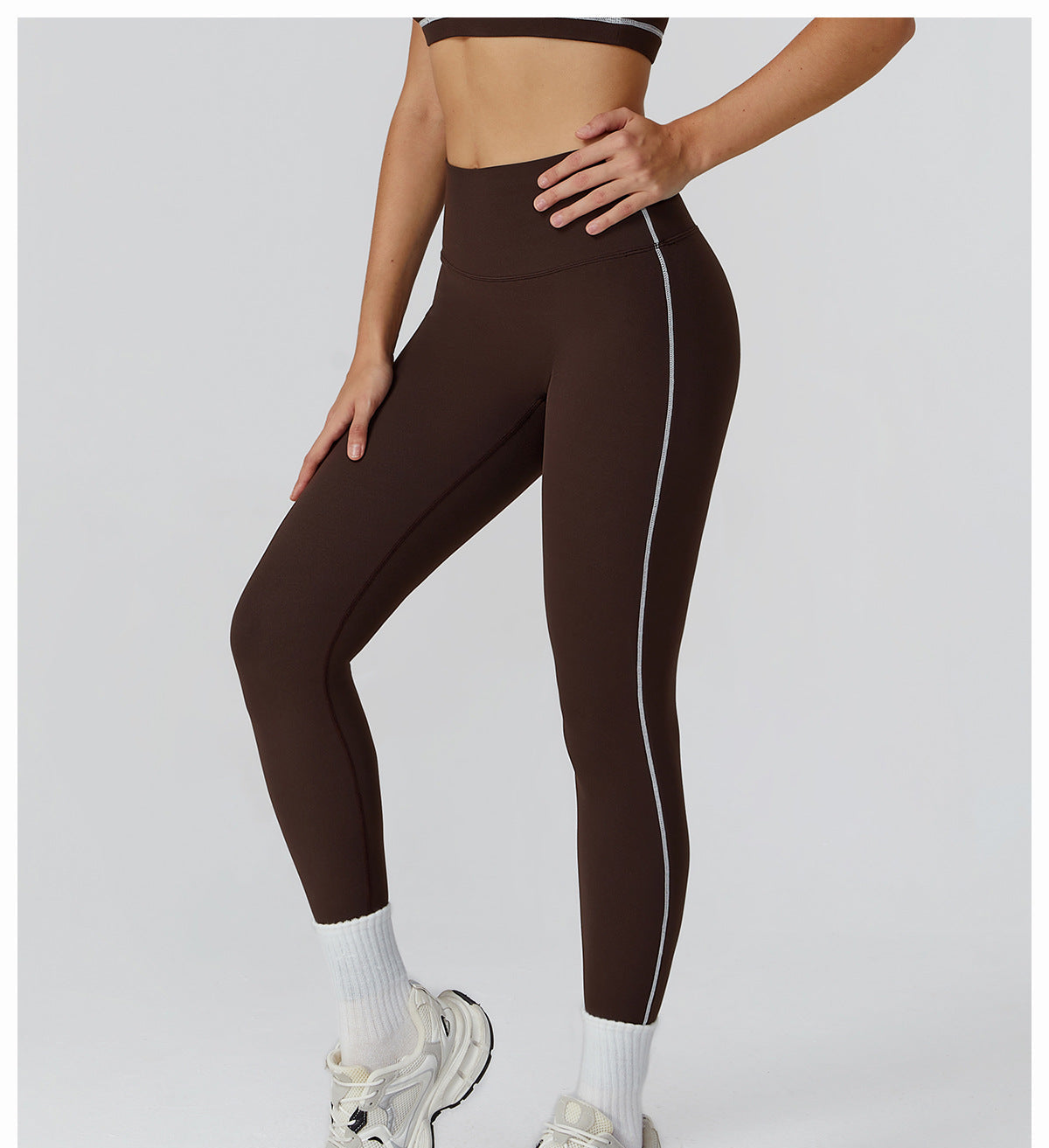 The Off-Duty Leggings – Chocolate with White Piping