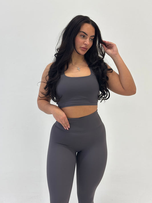 Forme Essential Halterneck Crop – Grey