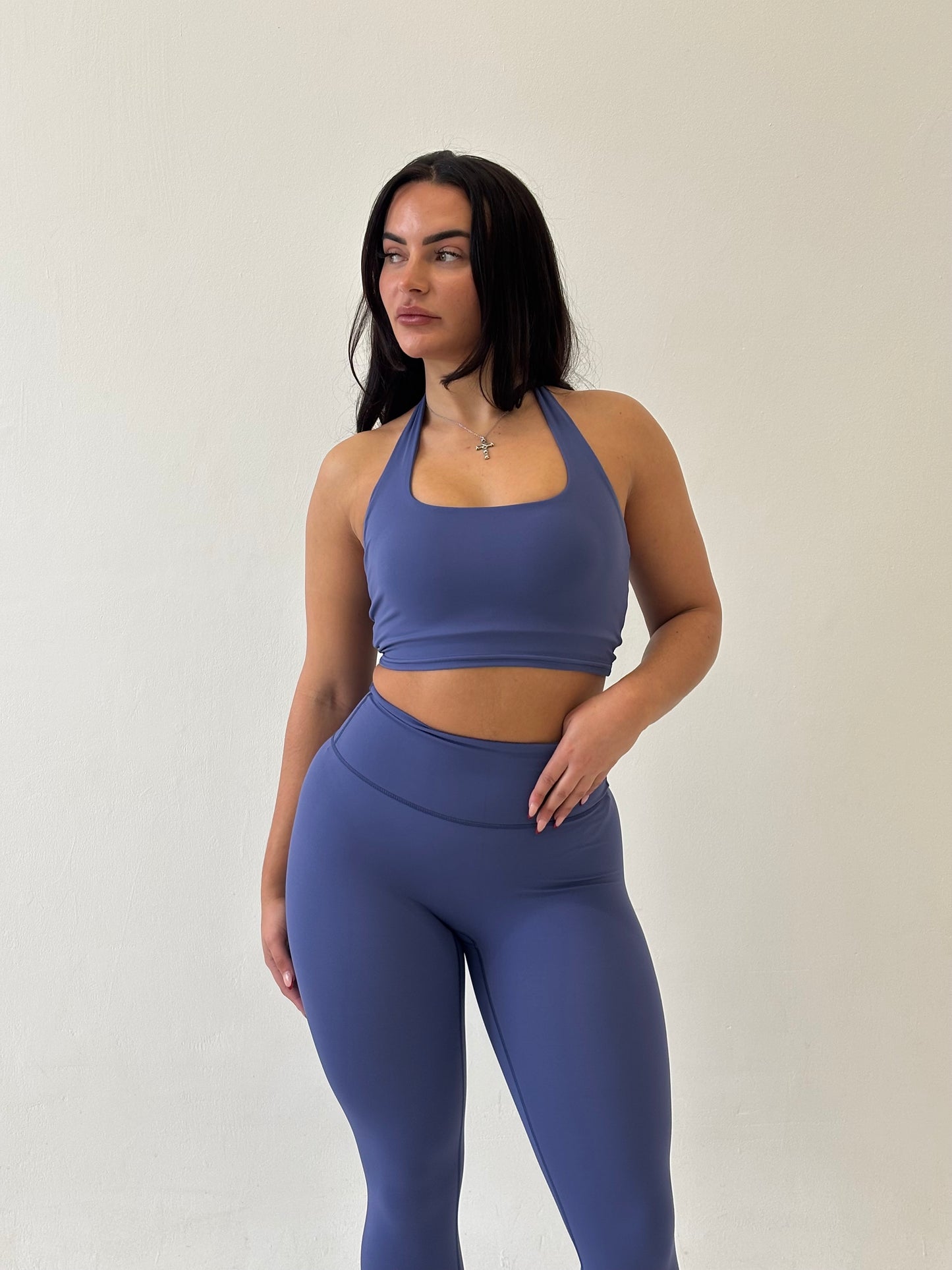 Forme Essential Halterneck Crop – Blueberry